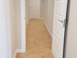 Puertas lacadas, parquet pegado roble espiga