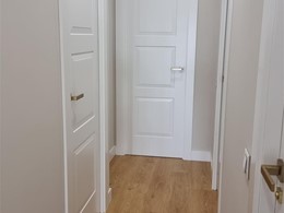 Puertas lacadas, pavimento laminado